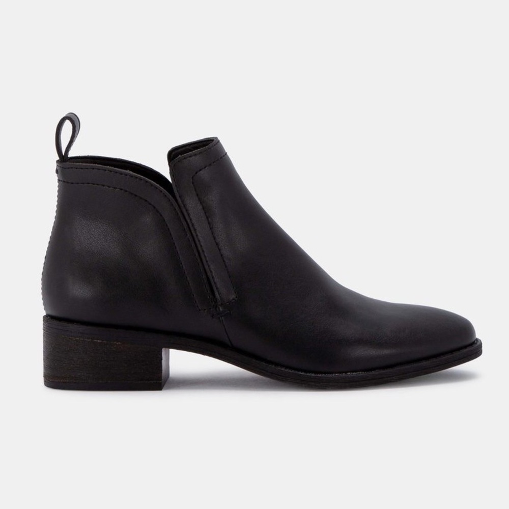 NWT Dolce Vita Tivon Booties in Onyx Brand New